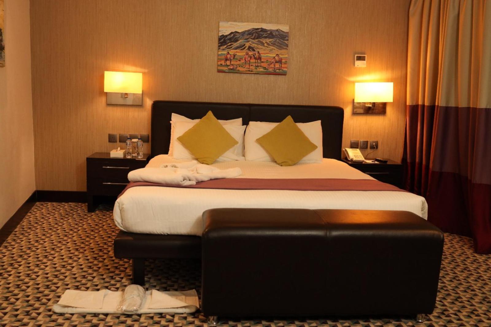 Golden Tulip Hail Екстериор снимка