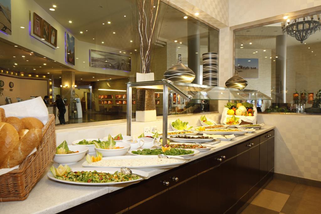 Golden Tulip Hail Екстериор снимка