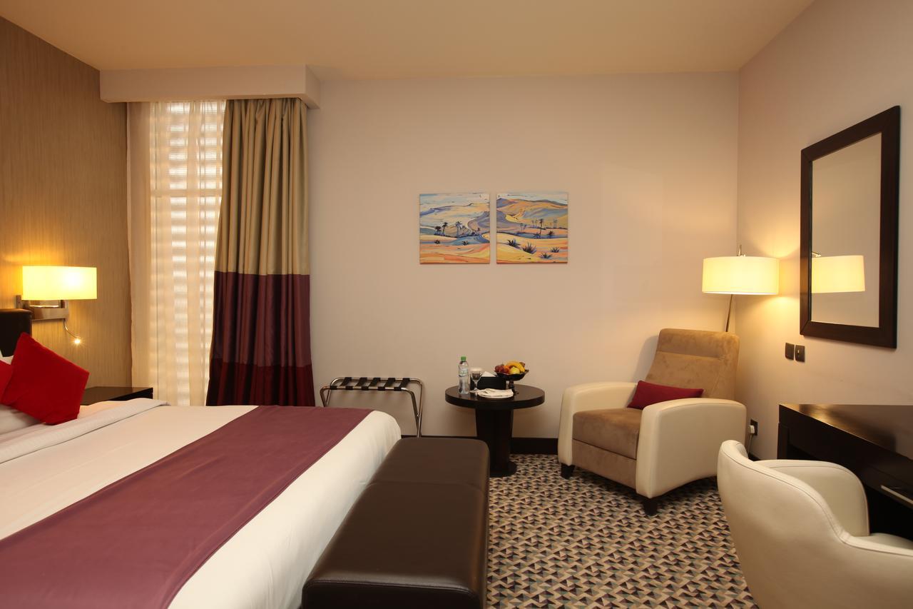 Golden Tulip Hail Екстериор снимка